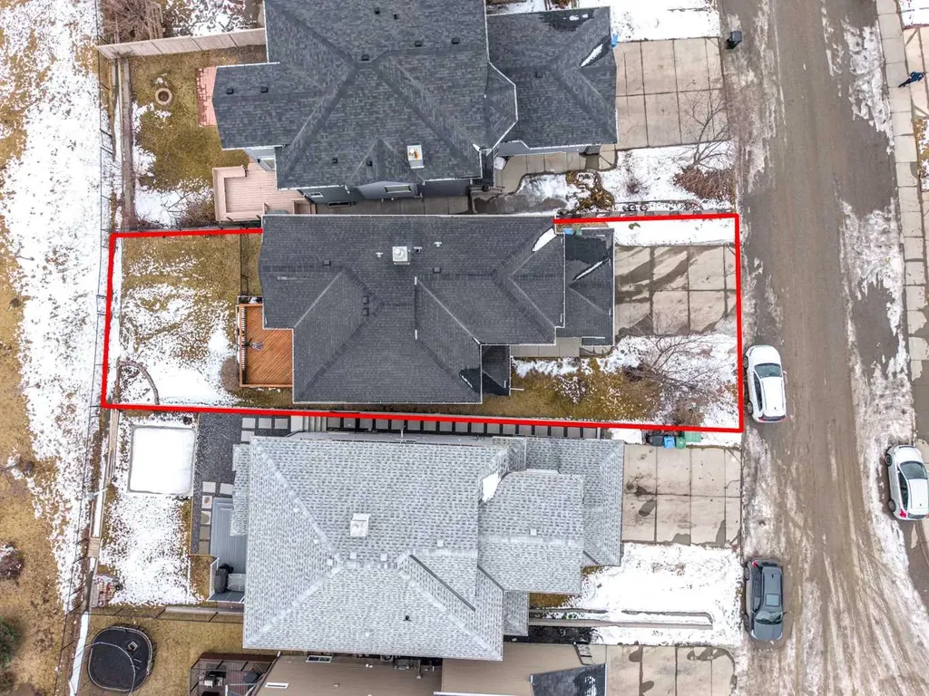 262 Panamount Close NW Calgary AB T3K 5P6
