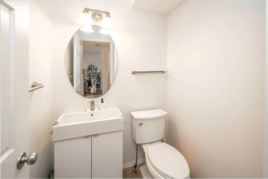 262 Panamount Close NW Calgary AB T3K 5P6