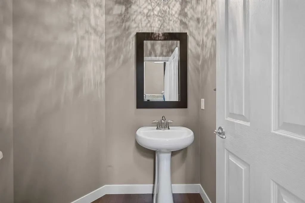 47 Elgin Meadows Road SE Calgary AB T2Z 0S1