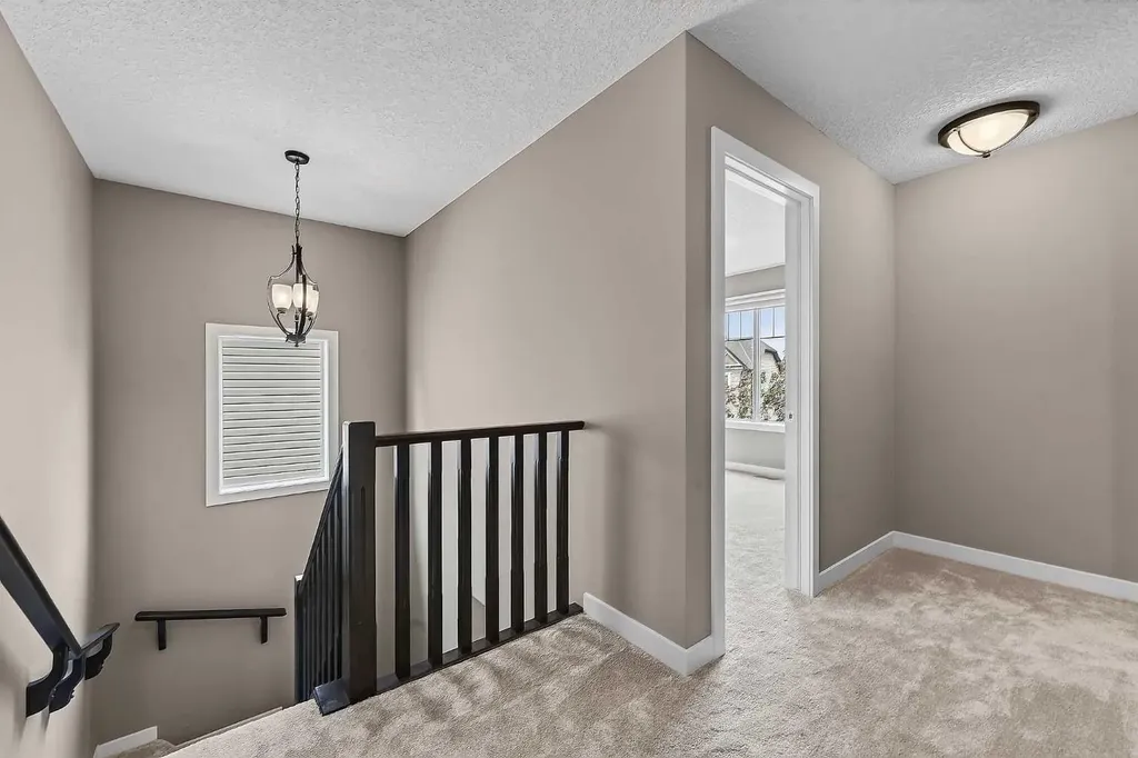 47 Elgin Meadows Road SE Calgary AB T2Z 0S1