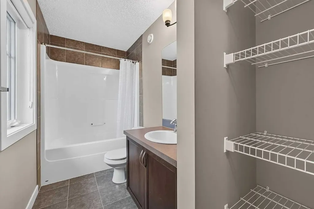 47 Elgin Meadows Road SE Calgary AB T2Z 0S1