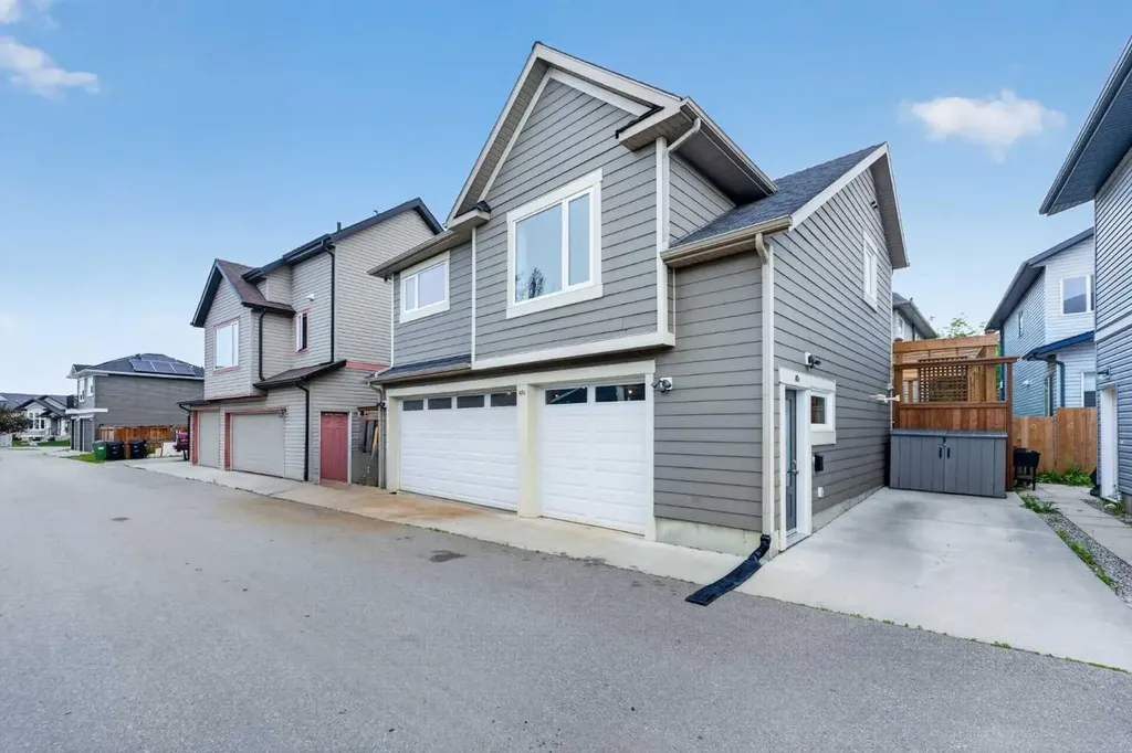47 Elgin Meadows Road SE Calgary AB T2Z 0S1