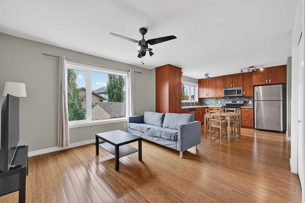 47 Elgin Meadows Road SE Calgary AB T2Z 0S1