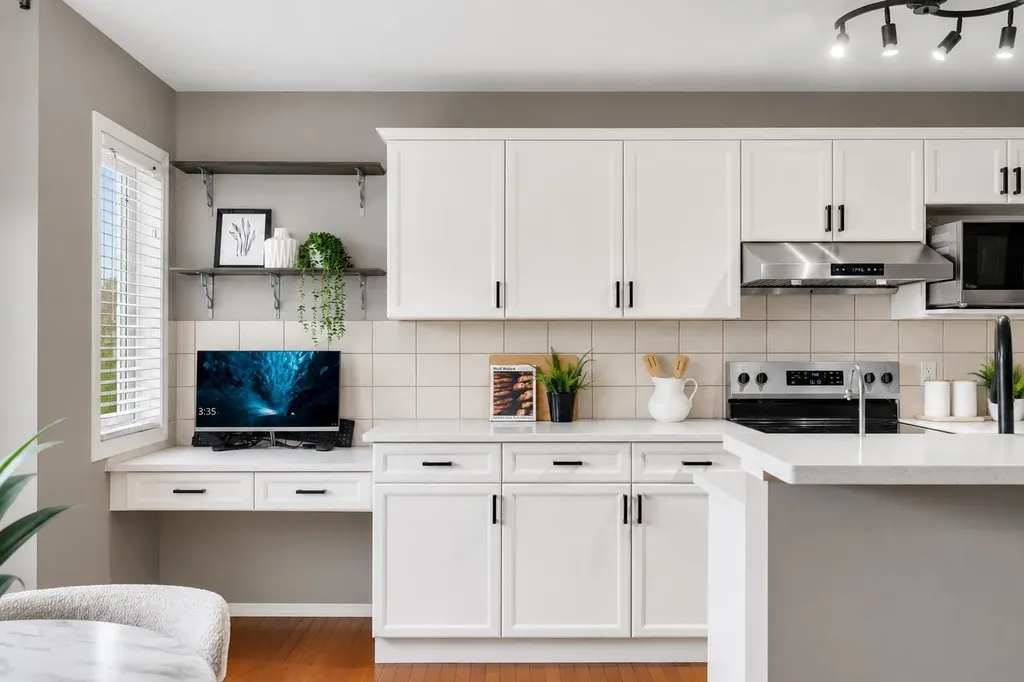 12 Copperfield Rise SE Calgary AB T2Z 4R6