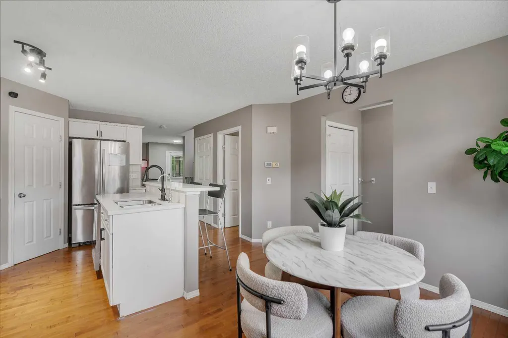 12 Copperfield Rise SE Calgary AB T2Z 4R6