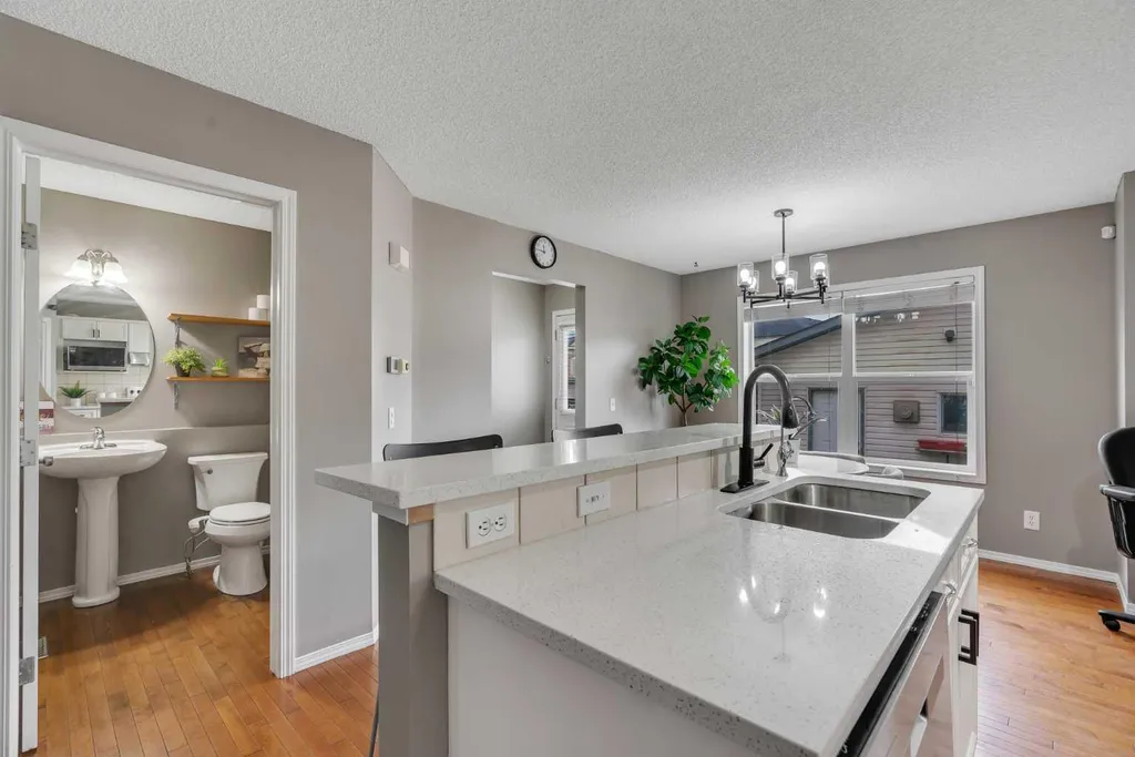 12 Copperfield Rise SE Calgary AB T2Z 4R6