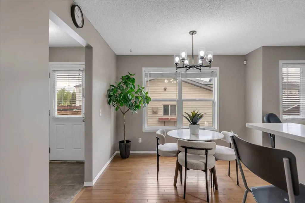 12 Copperfield Rise SE Calgary AB T2Z 4R6