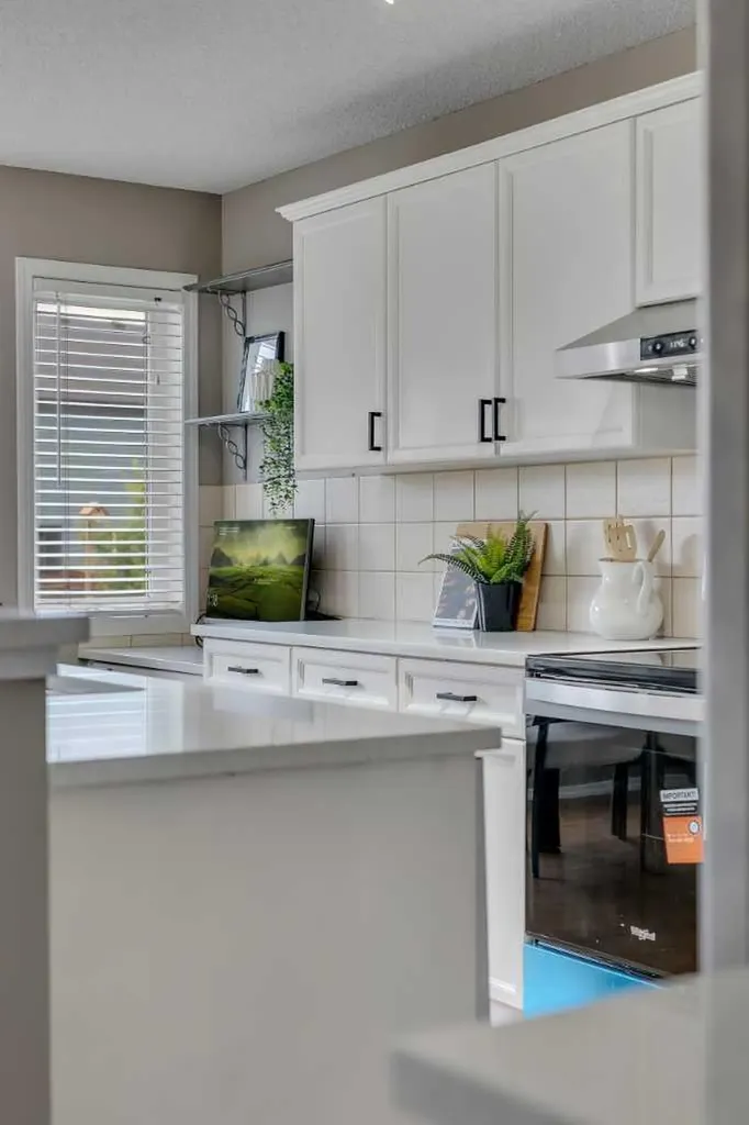12 Copperfield Rise SE Calgary AB T2Z 4R6