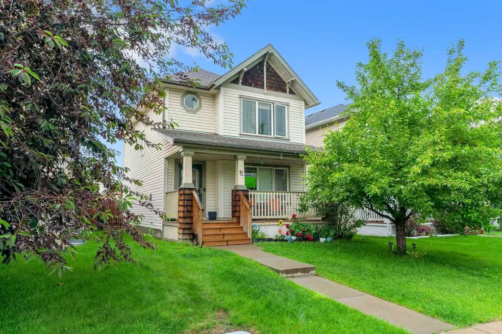 12 Copperfield Rise SE Calgary AB T2Z 4R6