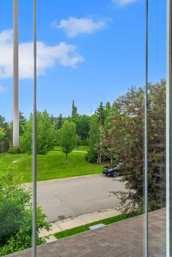 12 Copperfield Rise SE Calgary AB T2Z 4R6