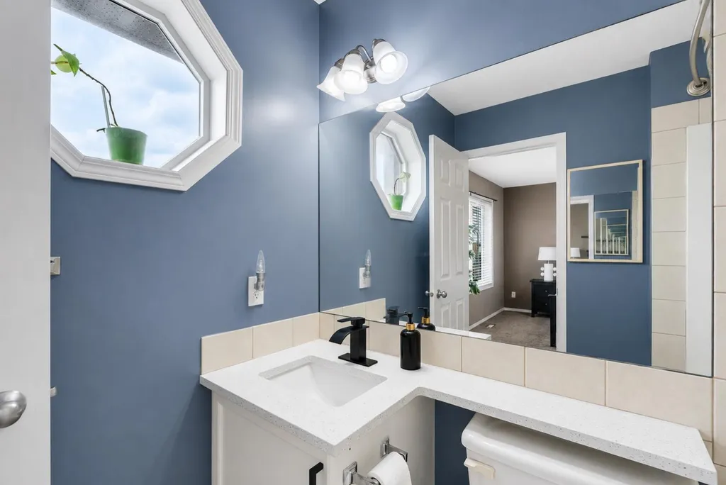 12 Copperfield Rise SE Calgary AB T2Z 4R6