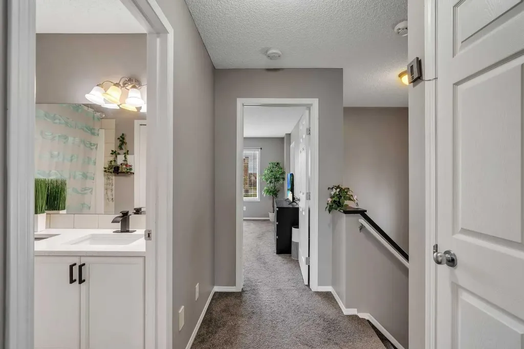 12 Copperfield Rise SE Calgary AB T2Z 4R6