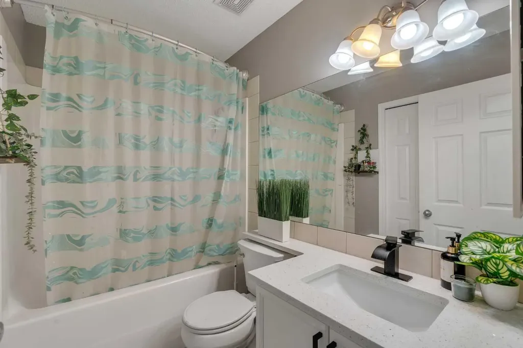 12 Copperfield Rise SE Calgary AB T2Z 4R6