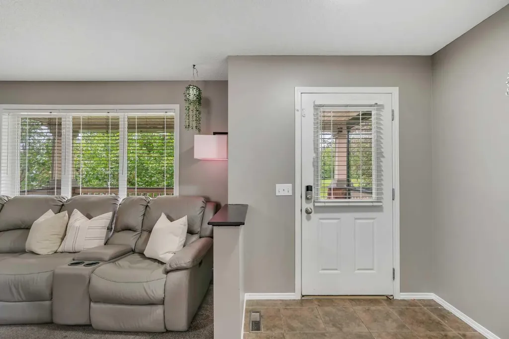 12 Copperfield Rise SE Calgary AB T2Z 4R6