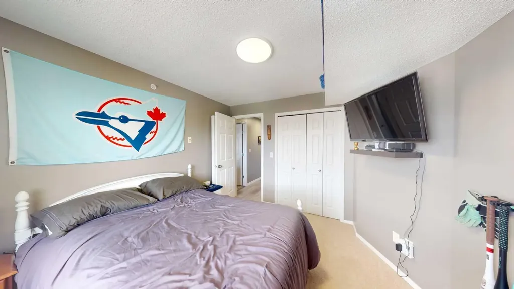 16969 24 Street SW Calgary AB T2Y 0L2