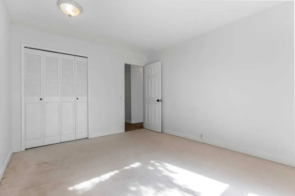 10120 Brookpark Boulevard SW Calgary AB T2W 3G3