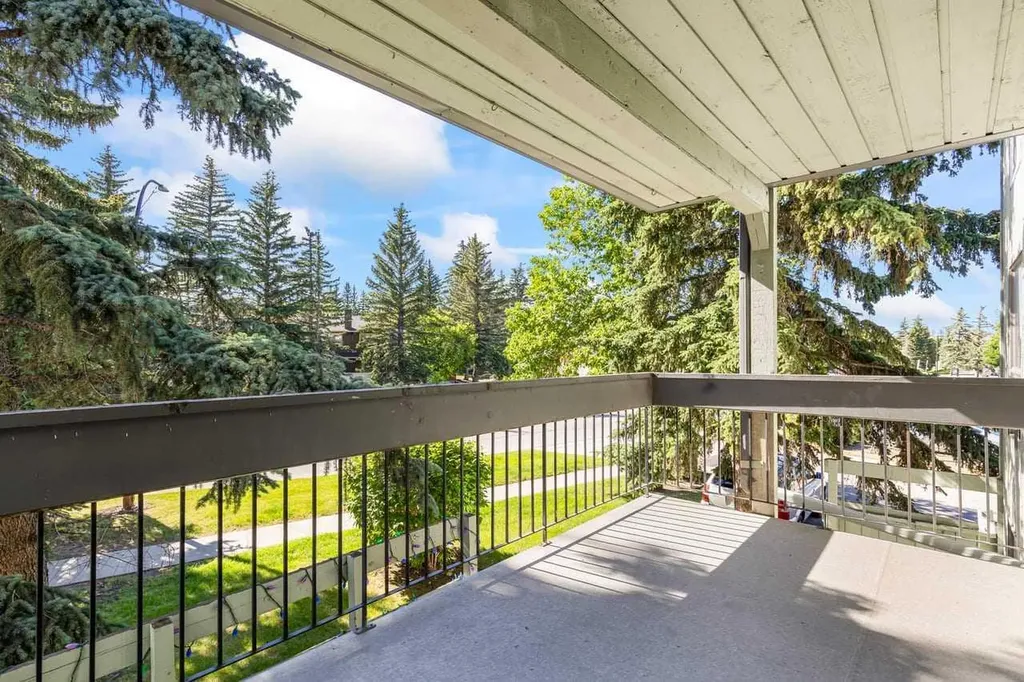 10120 Brookpark Boulevard SW Calgary AB T2W 3G3