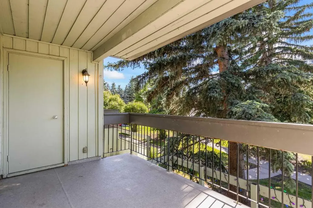 10120 Brookpark Boulevard SW Calgary AB T2W 3G3