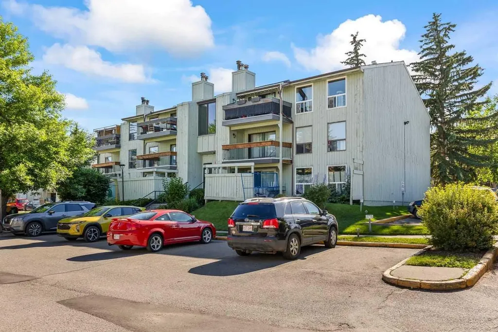 10120 Brookpark Boulevard SW Calgary AB T2W 3G3