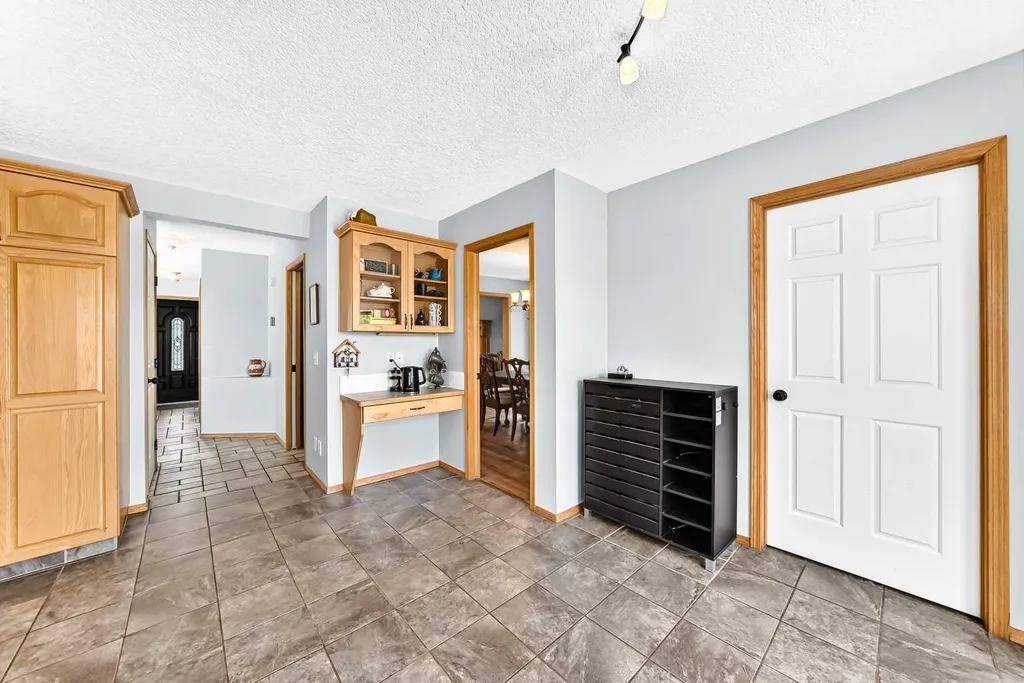 107 2a Avenue NW Diamond Valley AB T0L 0H0
