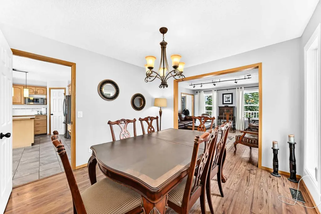 107 2a Avenue NW Diamond Valley AB T0L 0H0
