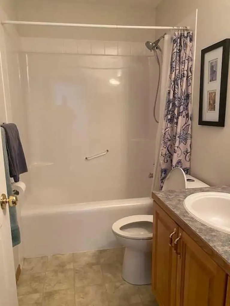107 2a Avenue NW Diamond Valley AB T0L 0H0