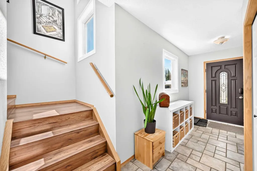 107 2a Avenue NW Diamond Valley AB T0L 0H0