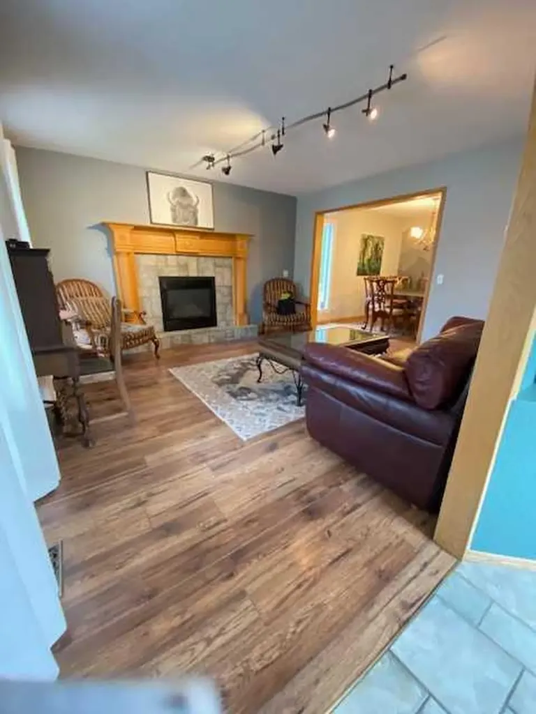 107 2a Avenue NW Diamond Valley AB T0L 0H0