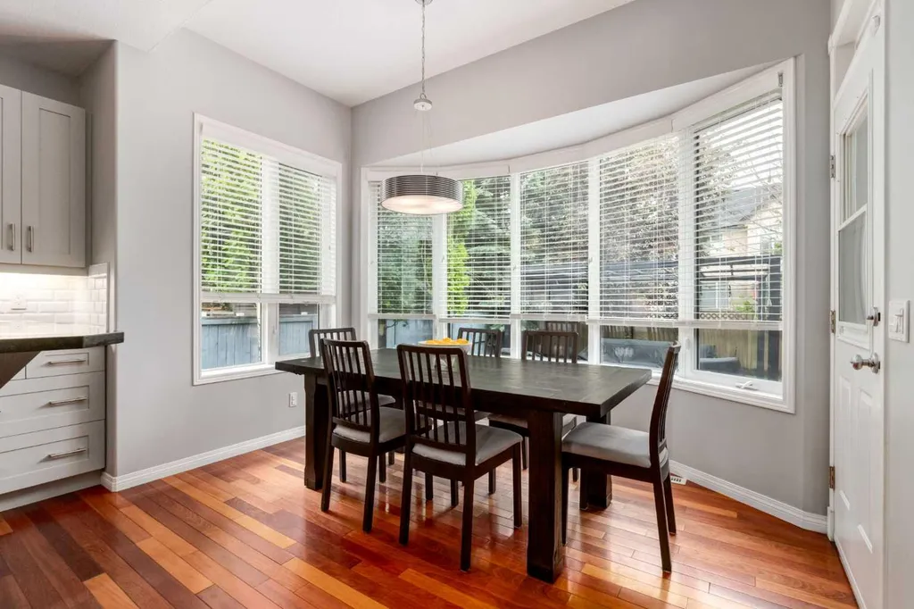 234 Strathridge Place SW Calgary AB T3H 4J2