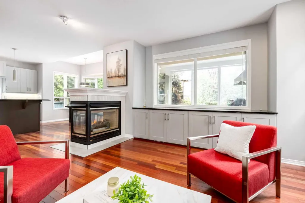 234 Strathridge Place SW Calgary AB T3H 4J2