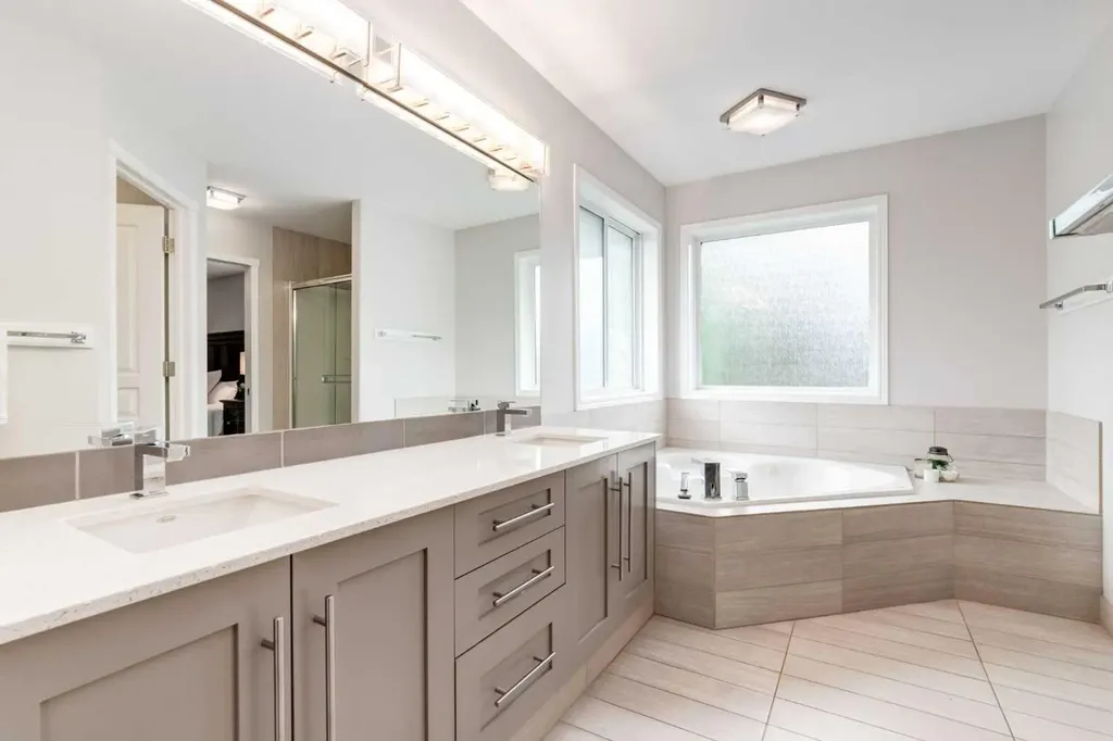 234 Strathridge Place SW Calgary AB T3H 4J2