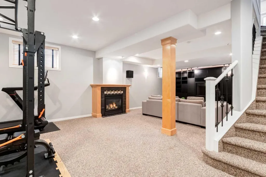 234 Strathridge Place SW Calgary AB T3H 4J2