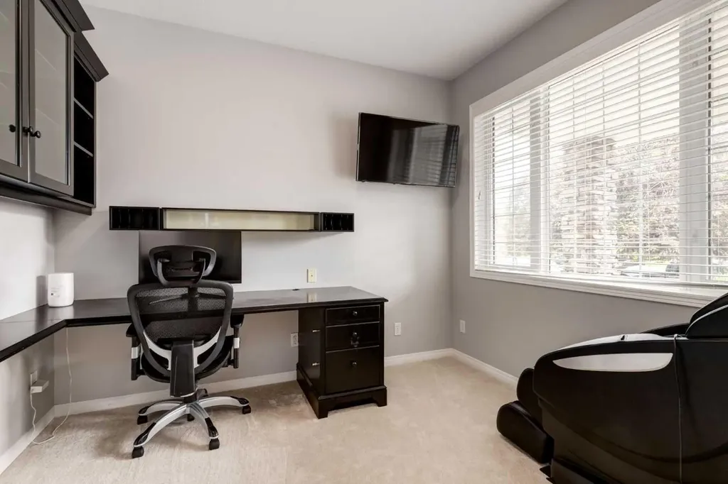 234 Strathridge Place SW Calgary AB T3H 4J2