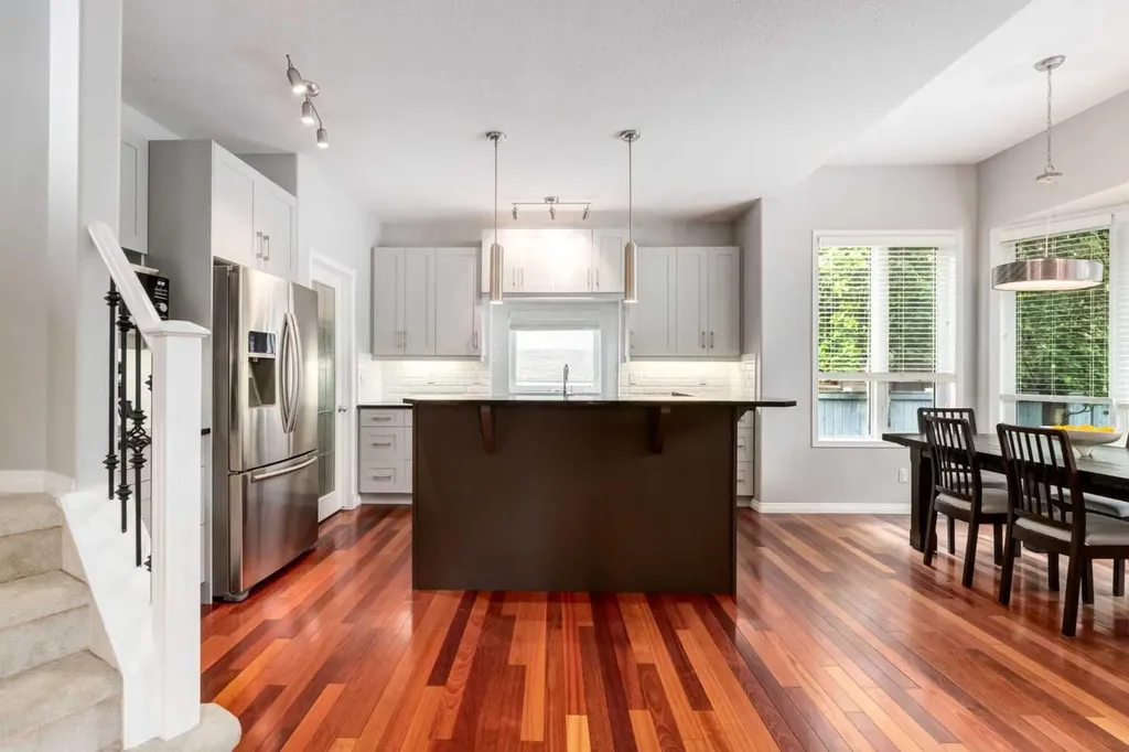 234 Strathridge Place SW Calgary AB T3H 4J2