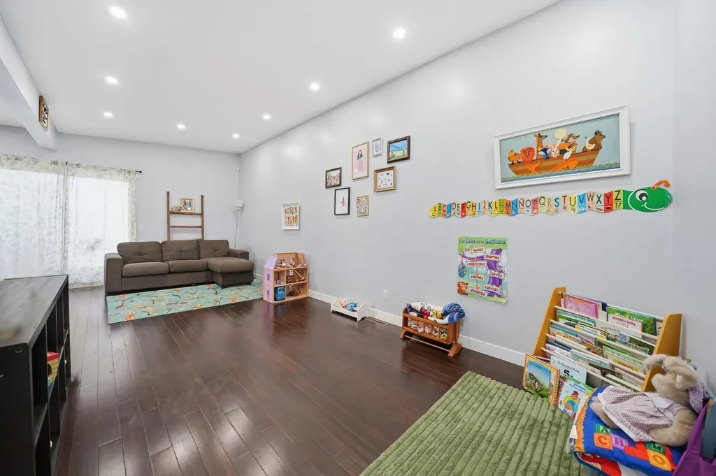 5626 Pensacola Crescent SE Calgary AB T2A 2G6