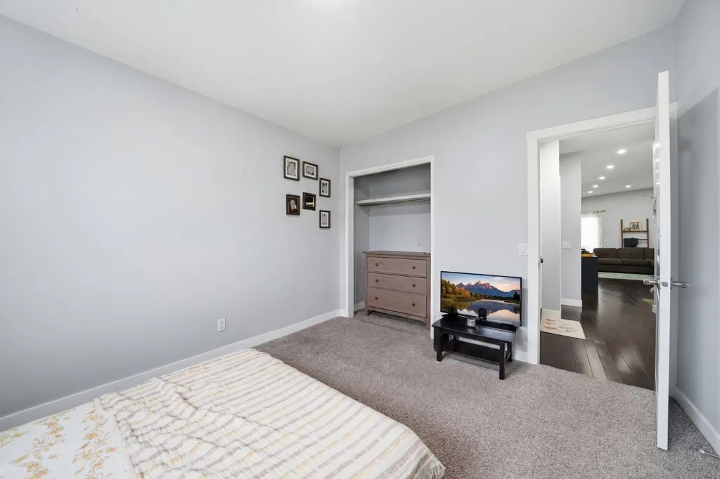 5626 Pensacola Crescent SE Calgary AB T2A 2G6