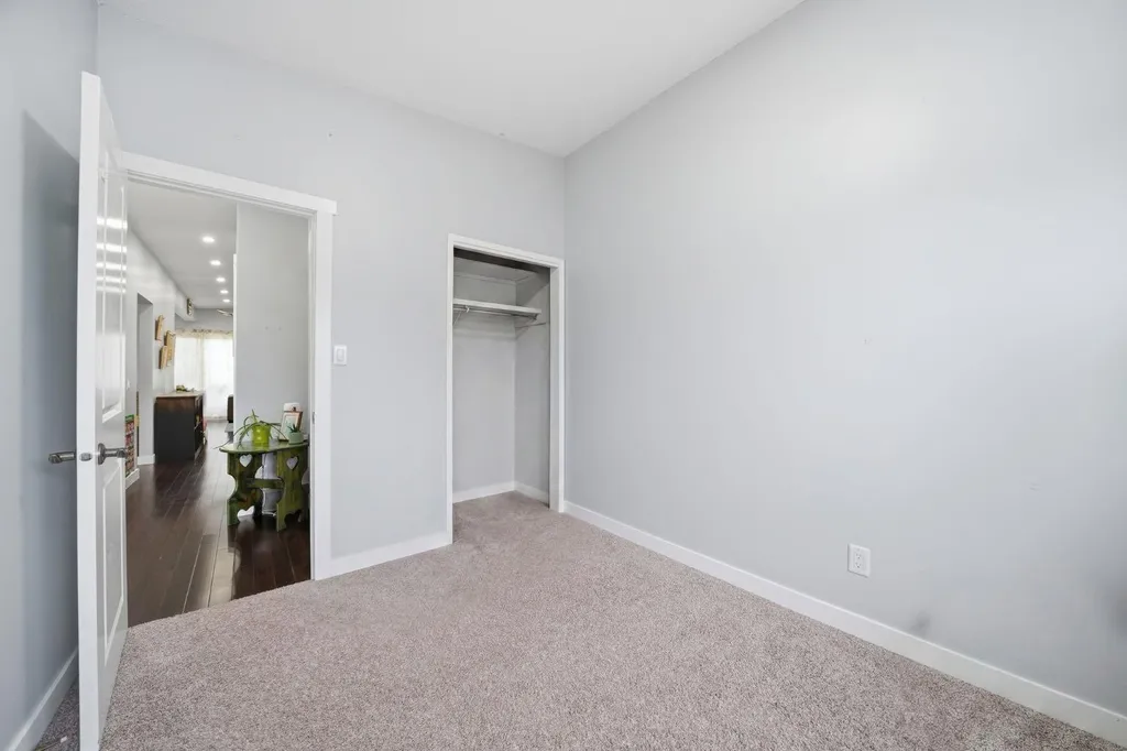 5626 Pensacola Crescent SE Calgary AB T2A 2G6