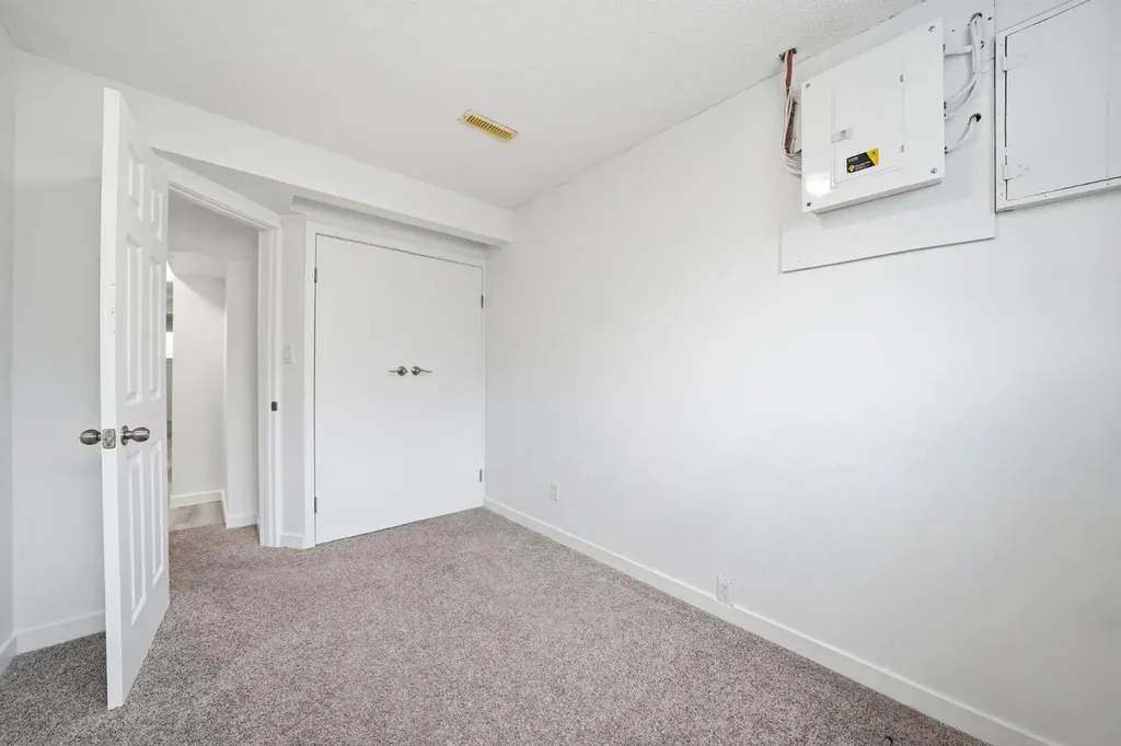 5626 Pensacola Crescent SE Calgary AB T2A 2G6
