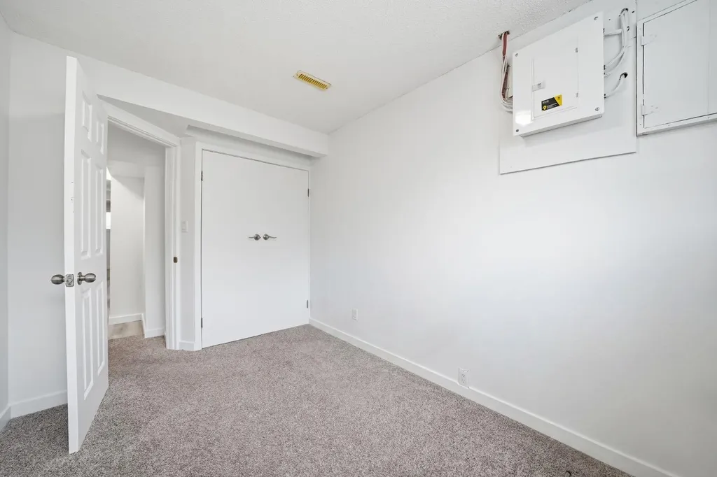 5626 Pensacola Crescent SE Calgary AB T2A 2G6