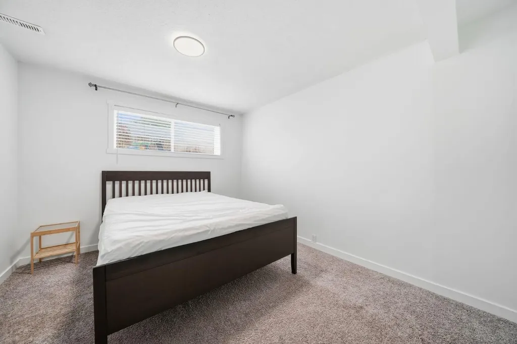 5626 Pensacola Crescent SE Calgary AB T2A 2G6