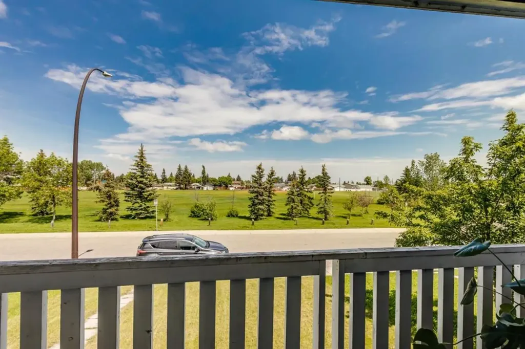5626 Pensacola Crescent SE Calgary AB T2A 2G6