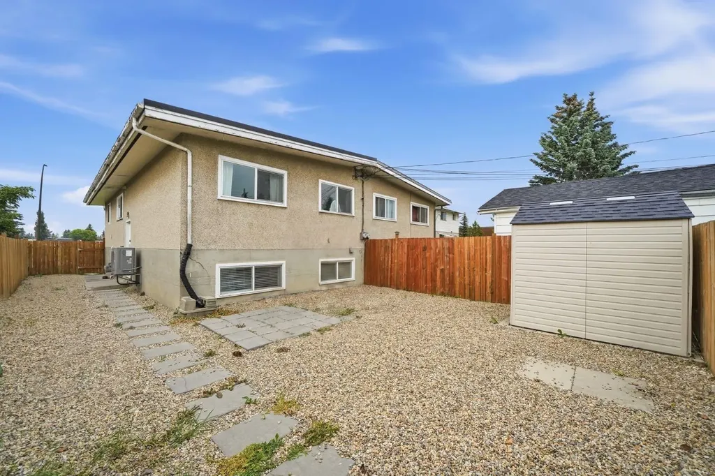 5626 Pensacola Crescent SE Calgary AB T2A 2G6