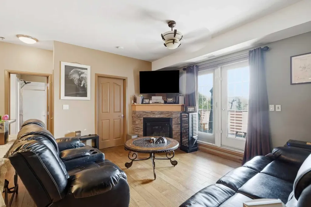 5040 53 Street Sylvan Lake AB T4S 0A1