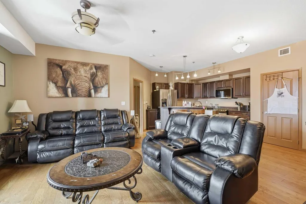 5040 53 Street Sylvan Lake AB T4S 0A1