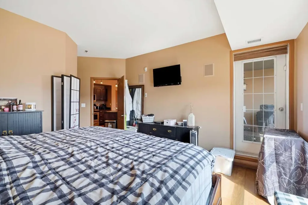 5040 53 Street Sylvan Lake AB T4S 0A1