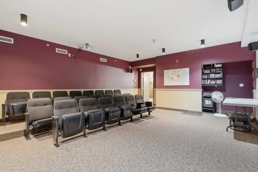 5040 53 Street Sylvan Lake AB T4S 0A1