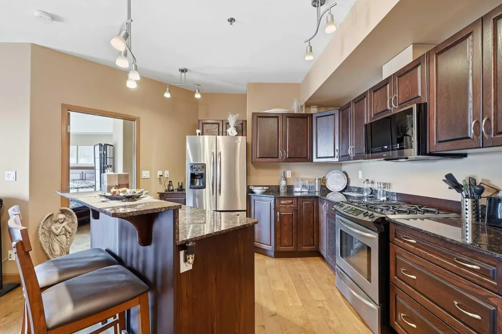 5040 53 Street Sylvan Lake AB T4S 0A1