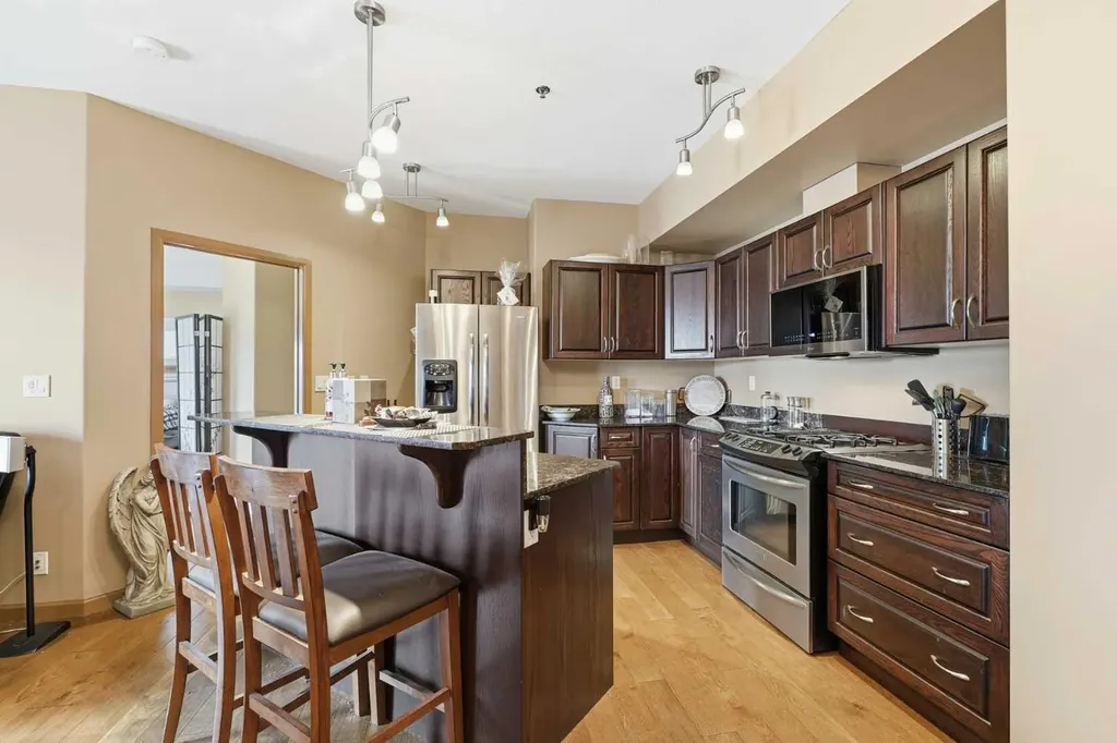 5040 53 Street Sylvan Lake AB T4S 0A1
