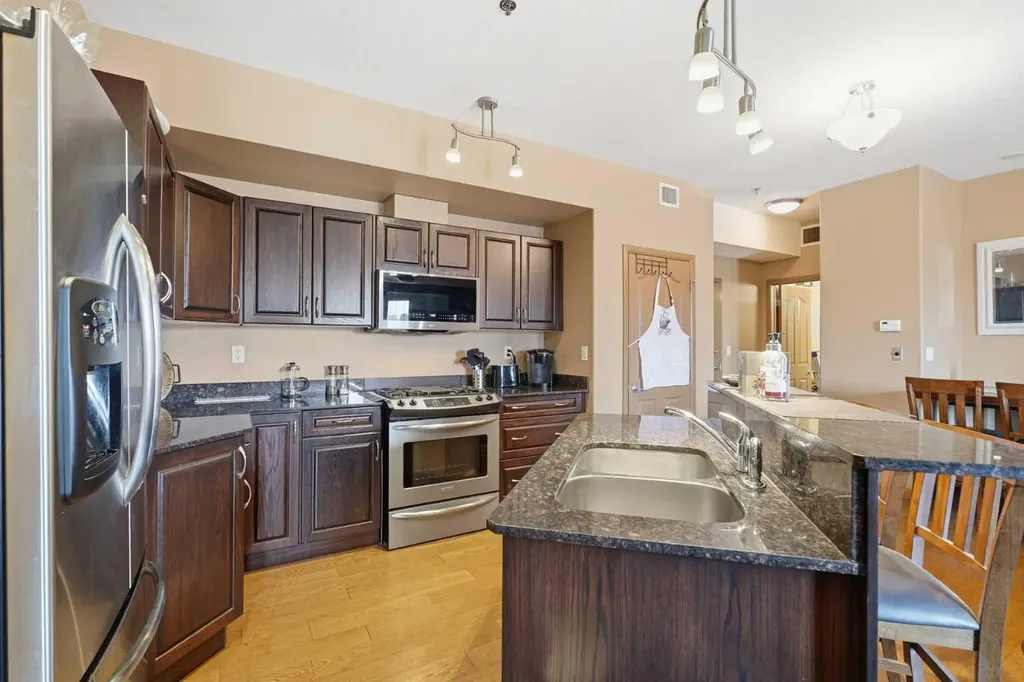 5040 53 Street Sylvan Lake AB T4S 0A1