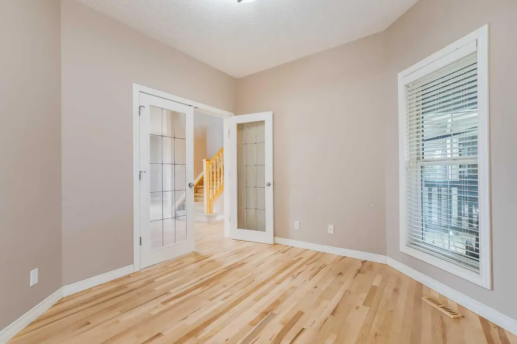 92 Everhollow Way SW Calgary AB T2Y 4R7